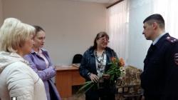 Сотрудники полиции поздравили ветерана МВД России