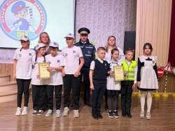 15 мая на базе МБОУ СОШ №23 состоялся муниципальный этап краевого смотра-конкурса "Законы дорог уважай-2025" среди отрядов юных инспекторов дорожного движения.
