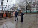 Министр ЖКХ Ставрополья Александр Рябикин проверил состояние контейнерных площадок в Ставрополе, своевременность вывоза отходов в праздничные дни. 
